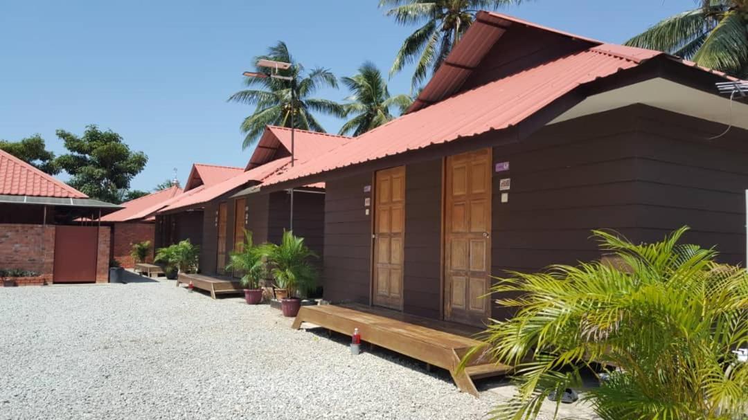 Homestay Umbai Kelana Merlimau Exteriör bild