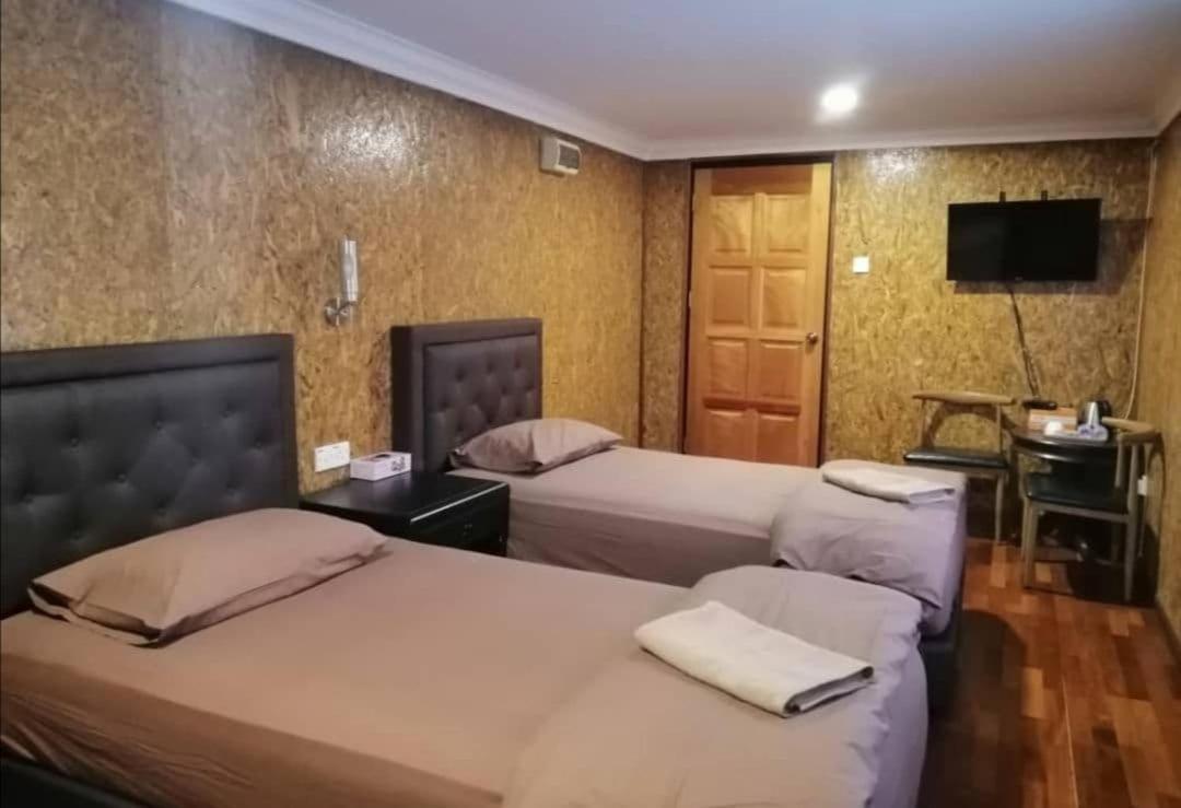 Homestay Umbai Kelana Merlimau Exteriör bild