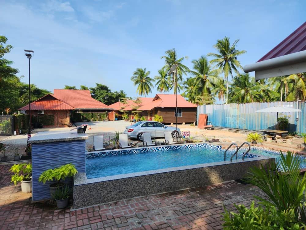 Homestay Umbai Kelana Merlimau Exteriör bild