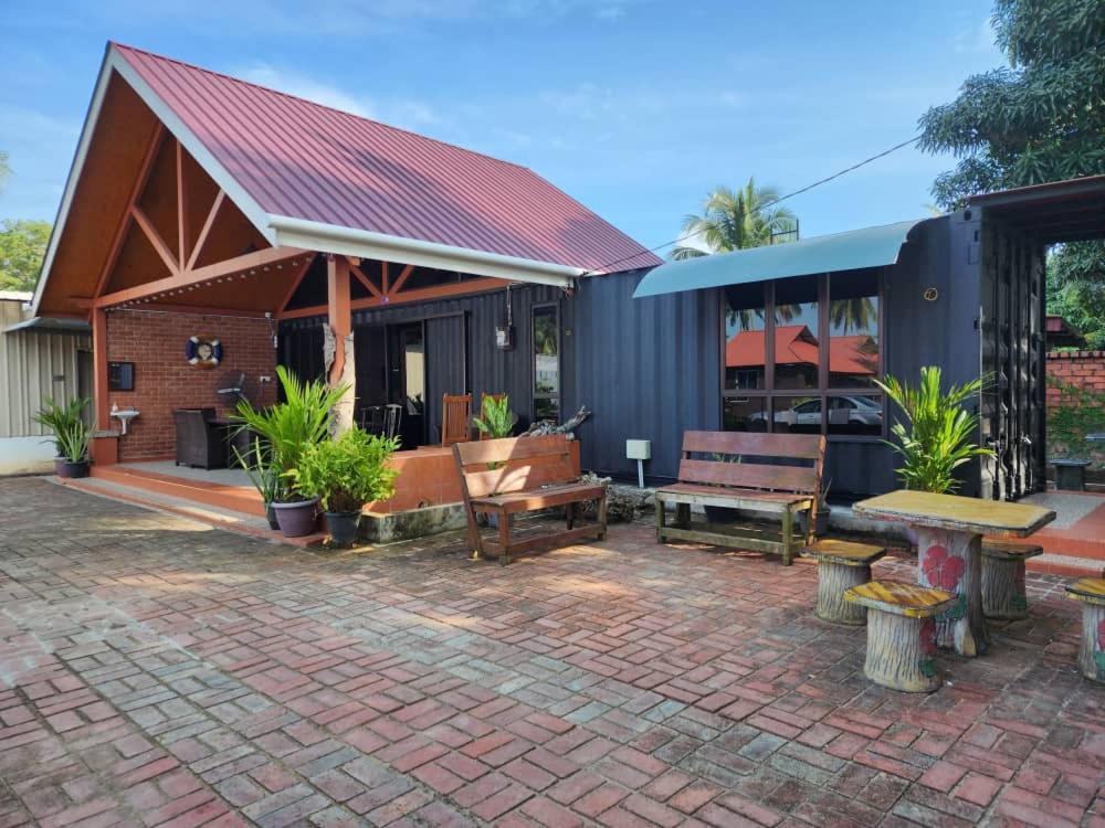 Homestay Umbai Kelana Merlimau Exteriör bild