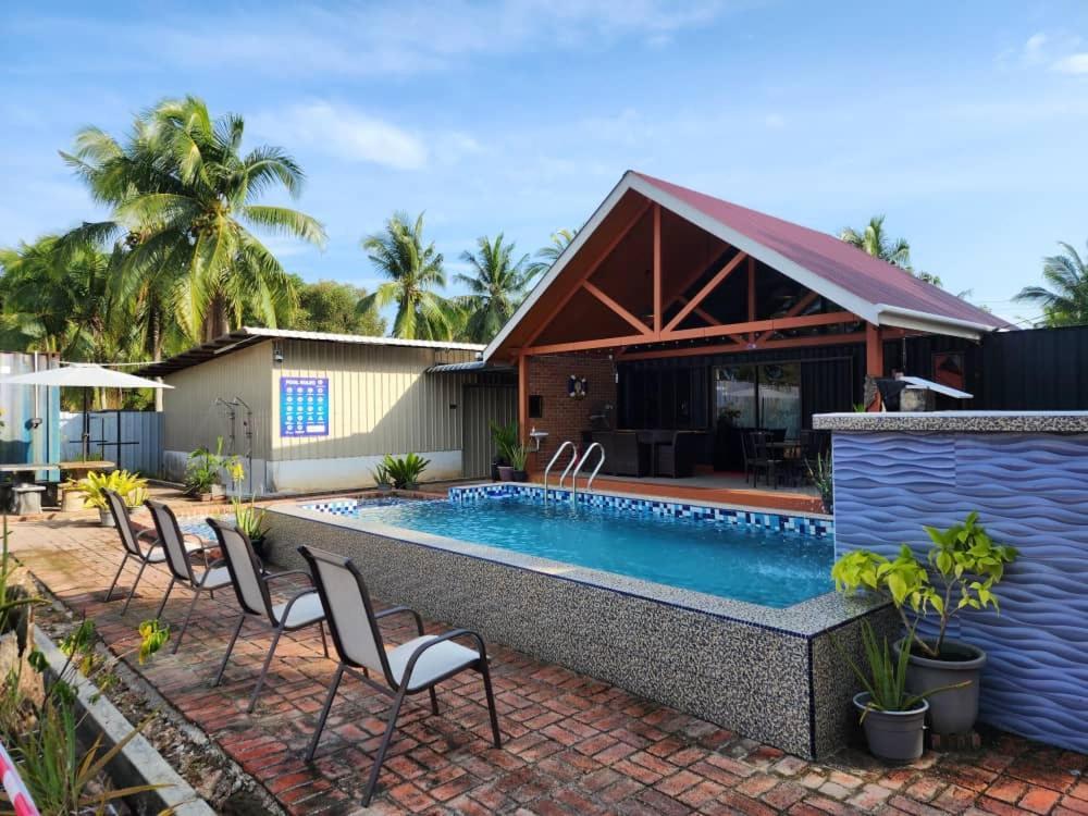 Homestay Umbai Kelana Merlimau Exteriör bild