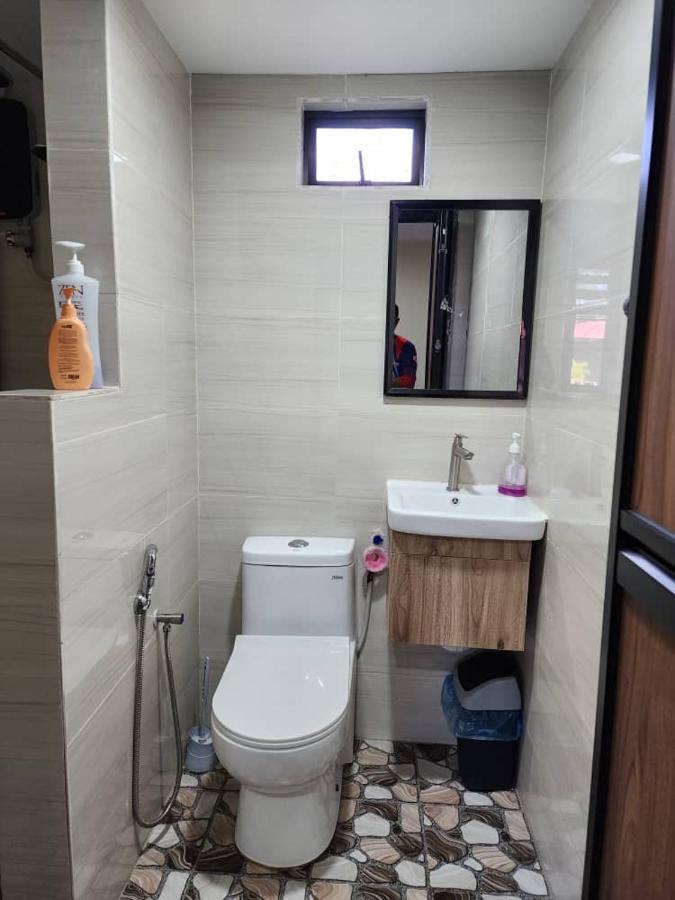 Homestay Umbai Kelana Merlimau Exteriör bild