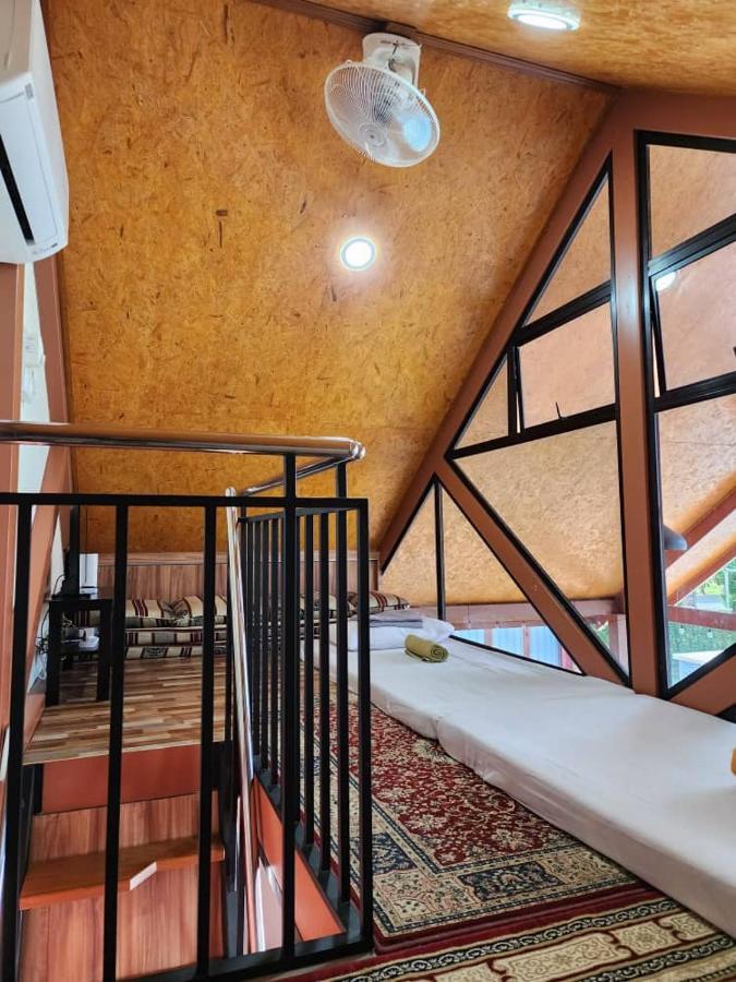 Homestay Umbai Kelana Merlimau Exteriör bild