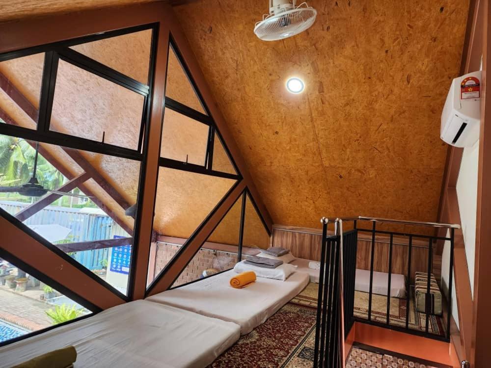 Homestay Umbai Kelana Merlimau Exteriör bild
