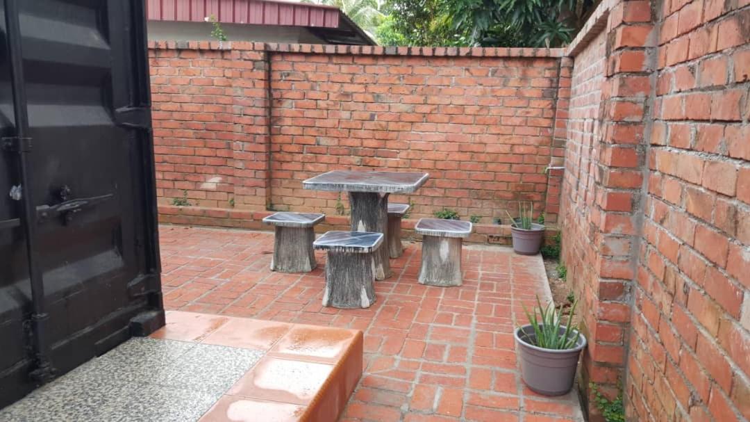 Homestay Umbai Kelana Merlimau Exteriör bild
