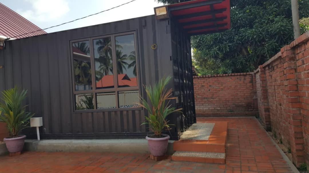 Homestay Umbai Kelana Merlimau Exteriör bild