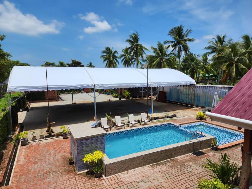 Homestay Umbai Kelana Merlimau Exteriör bild