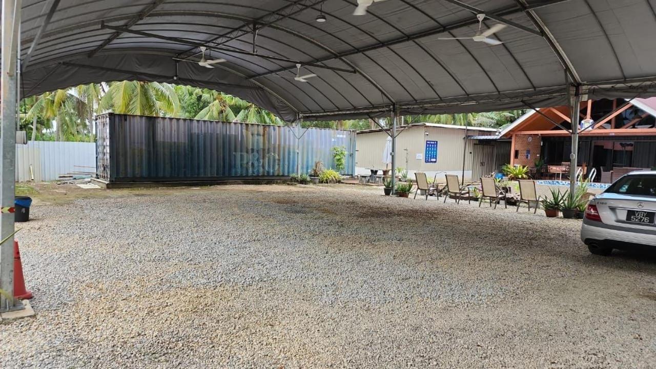 Homestay Umbai Kelana Merlimau Exteriör bild